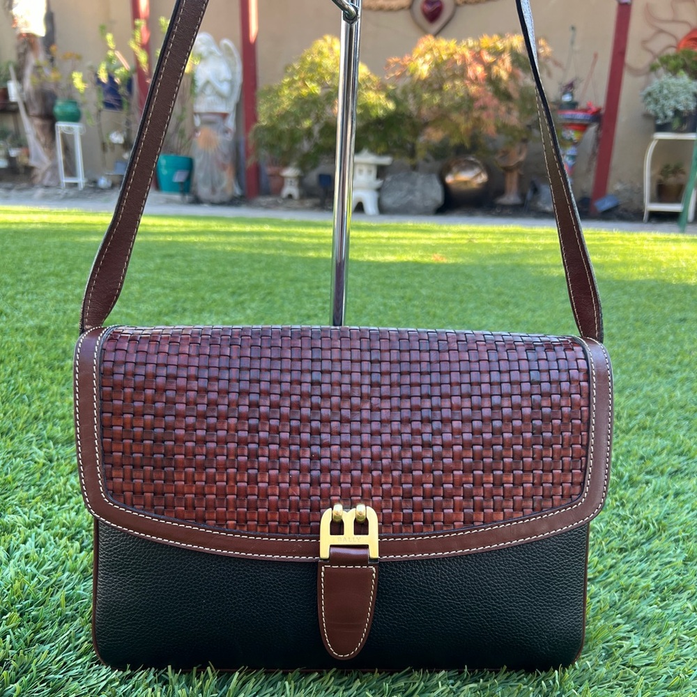 BALLY Vintage Leather Shoulder Bag EUC - Picture 3 of 17